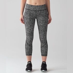 Lululemon Pace Rival Crop Formation Alpine White Black Mesh Pockets sz 8